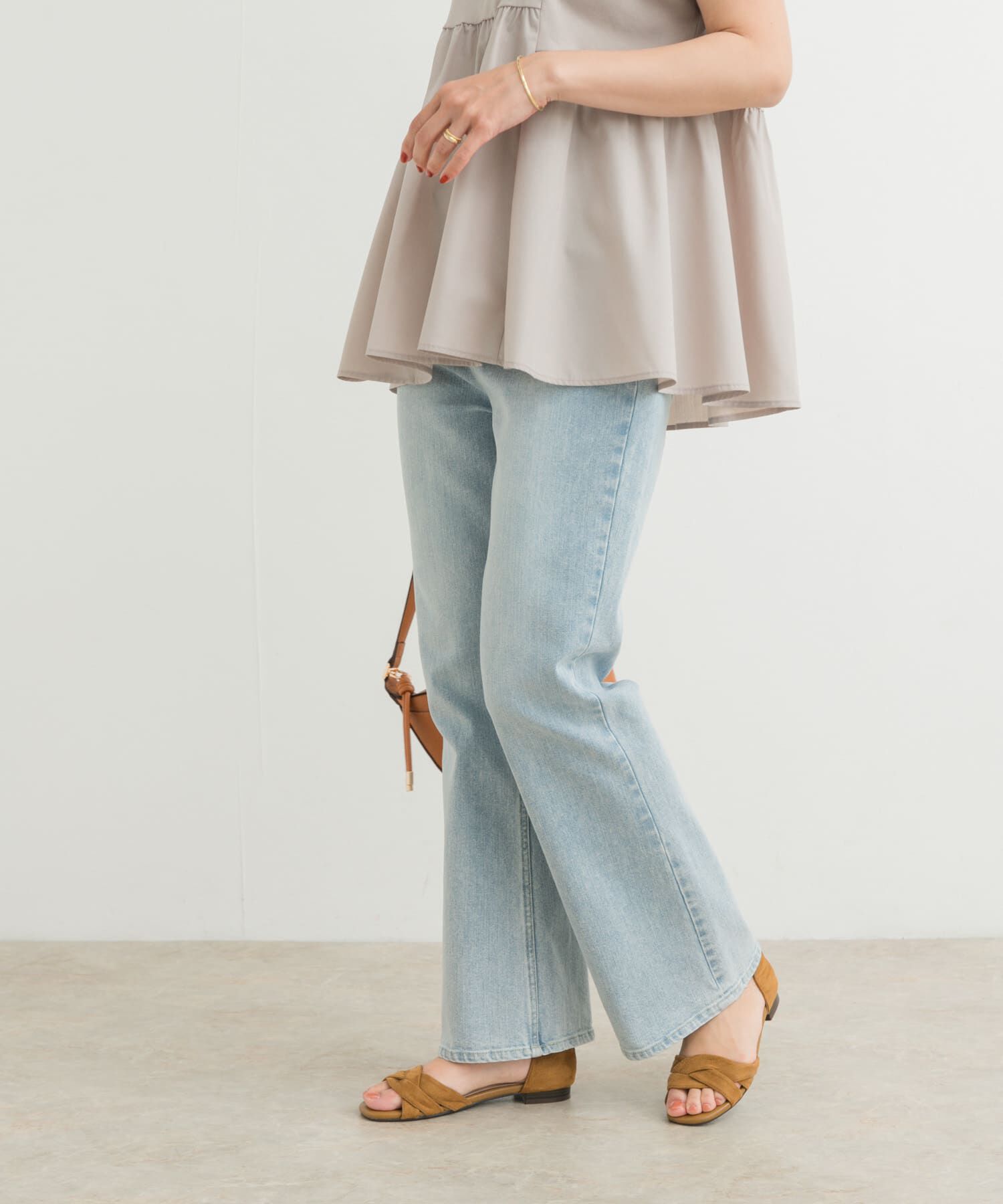 URBAN RESEARCH DOORS「ストレッチフレアデニムパンツ」|デニム|