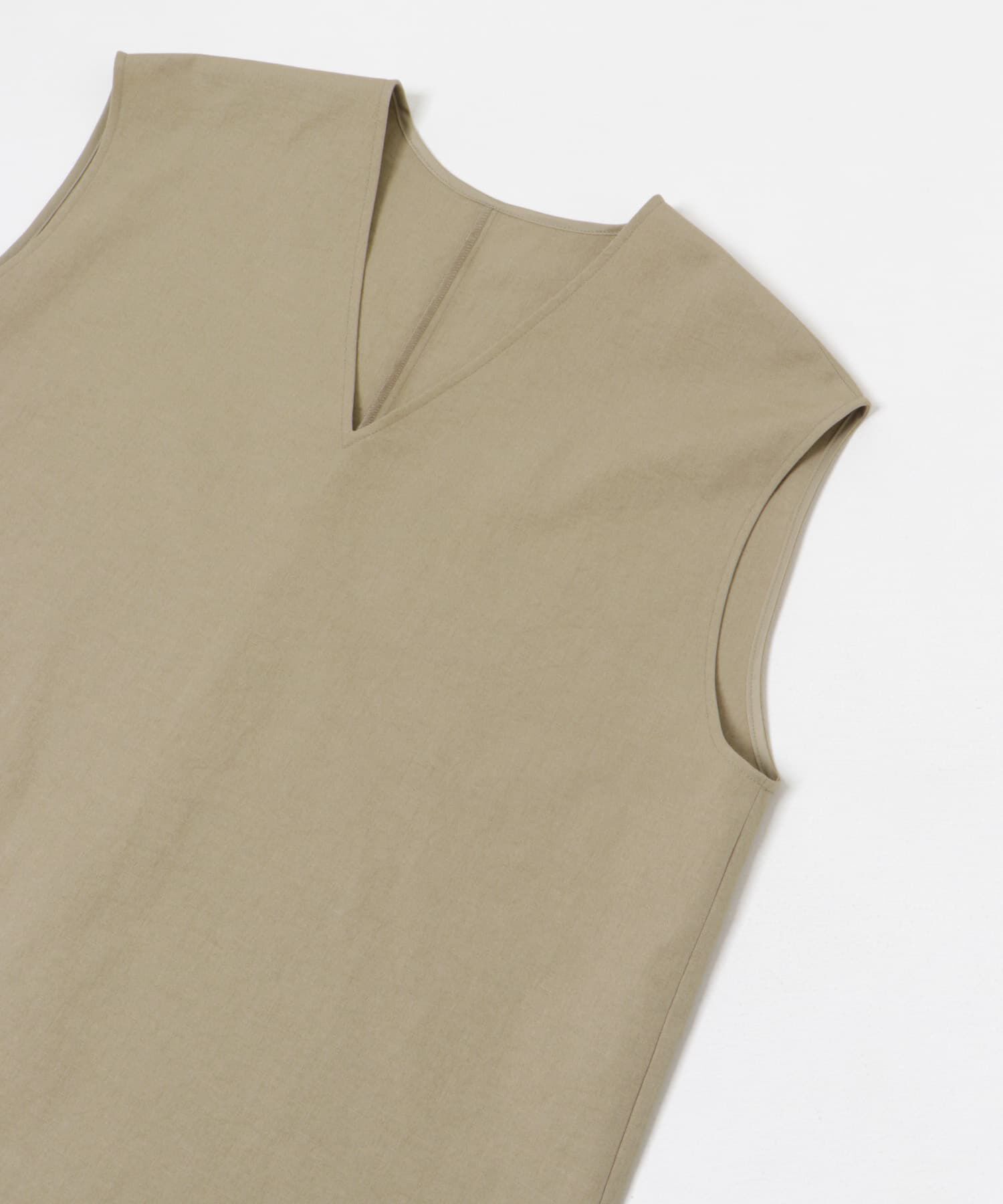 URBAN RESEARCH「リネン混Vネックブラウス」|ベスト・ジレ|