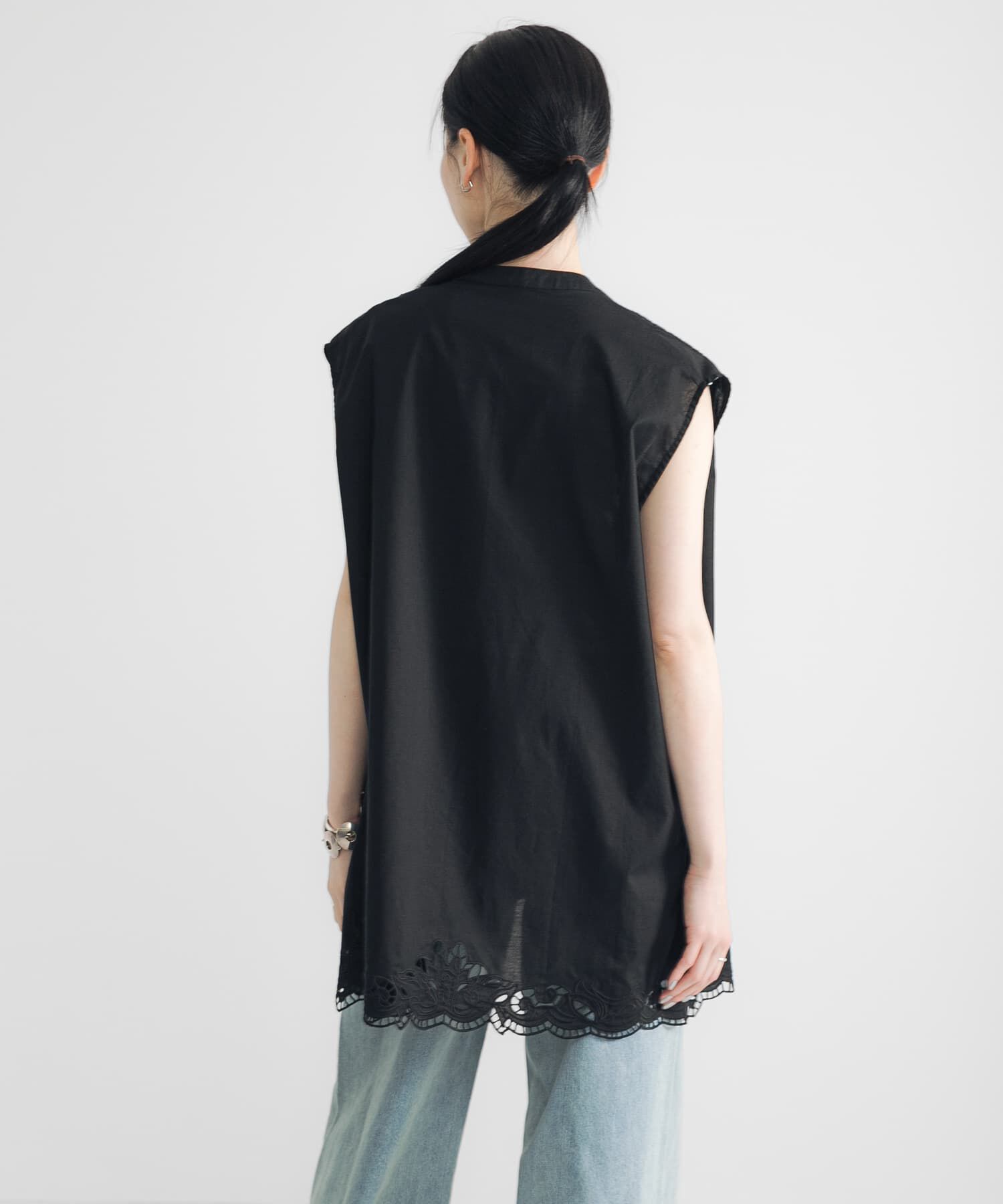 URBAN RESEARCH「カットワークレース刺繍ジレ」|ベスト・ジレ|