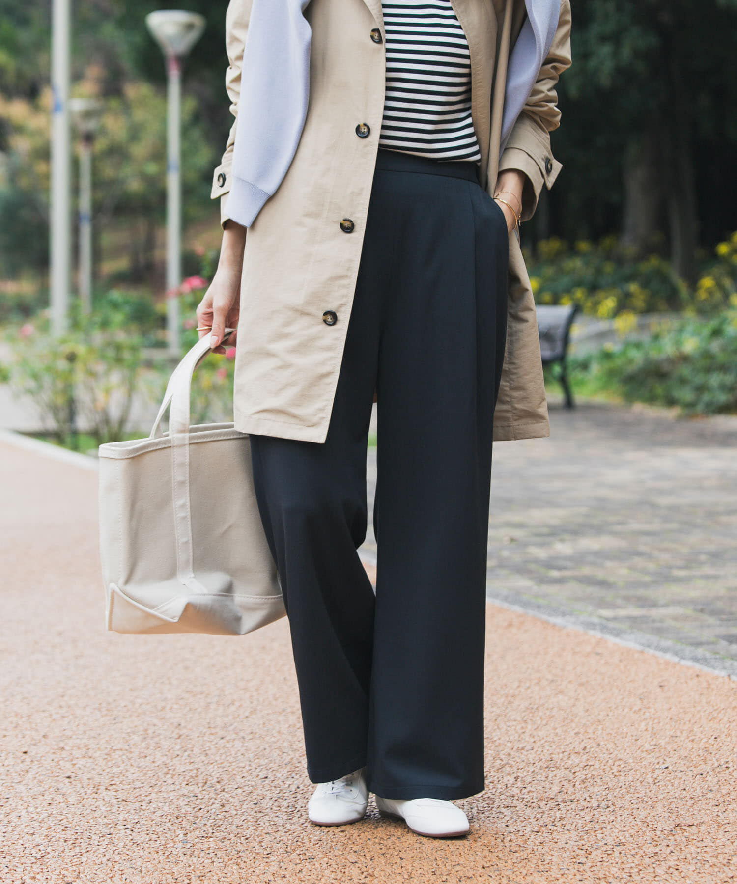 URBAN RESEARCH DOORS「『仁村紗和さん着用』『UR TECH』完声フロントタックイージーパンツ」|その他|ネイビー