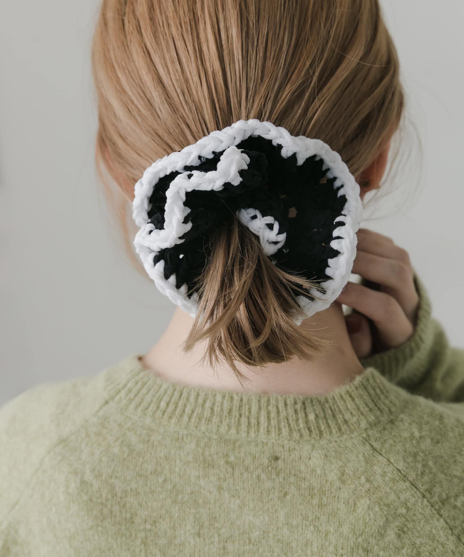 SMELLY「バイカラーニットシュシュ」|ヘアゴム・シュシュ|