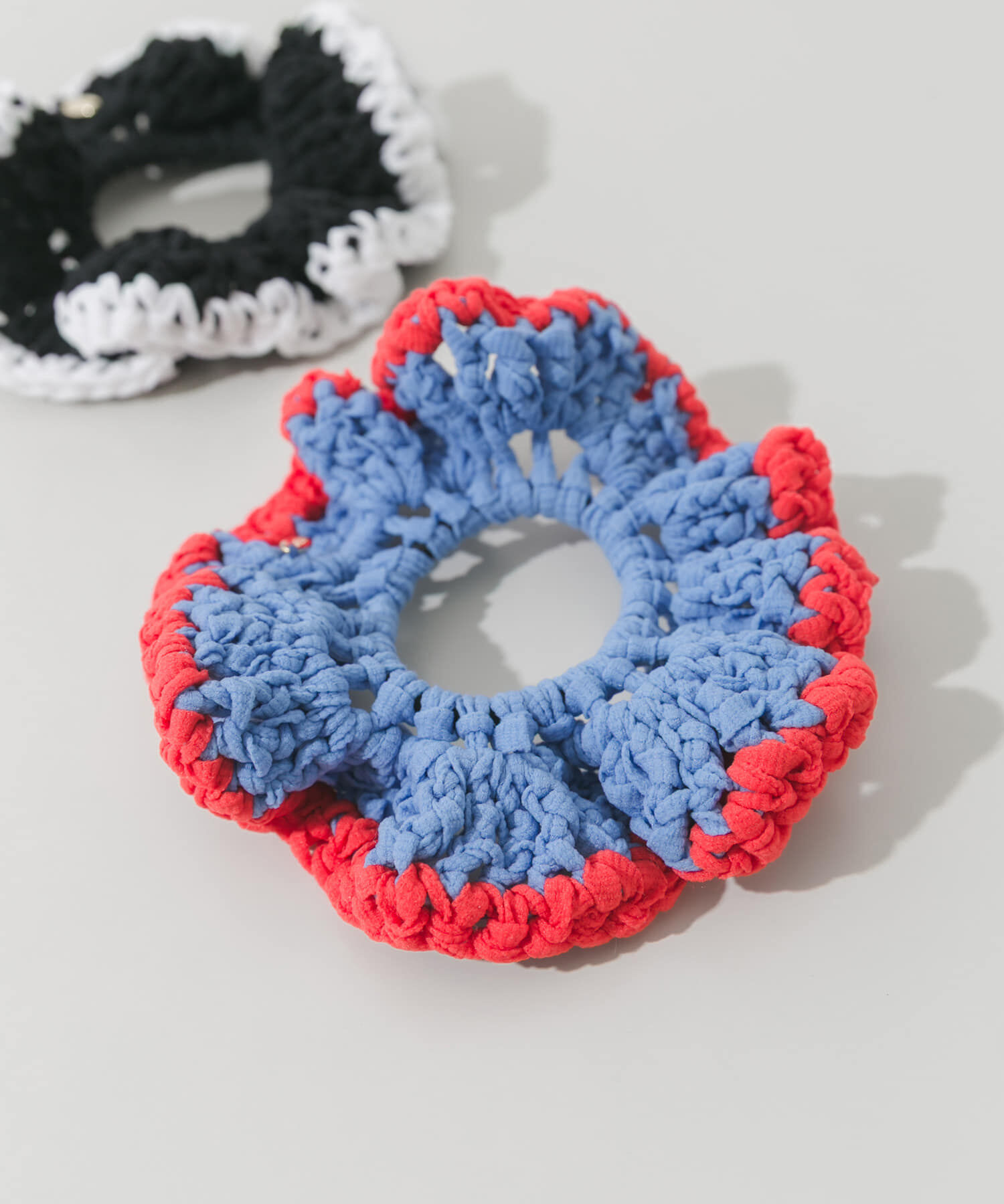 SMELLY「バイカラーニットシュシュ」|ヘアゴム・シュシュ|