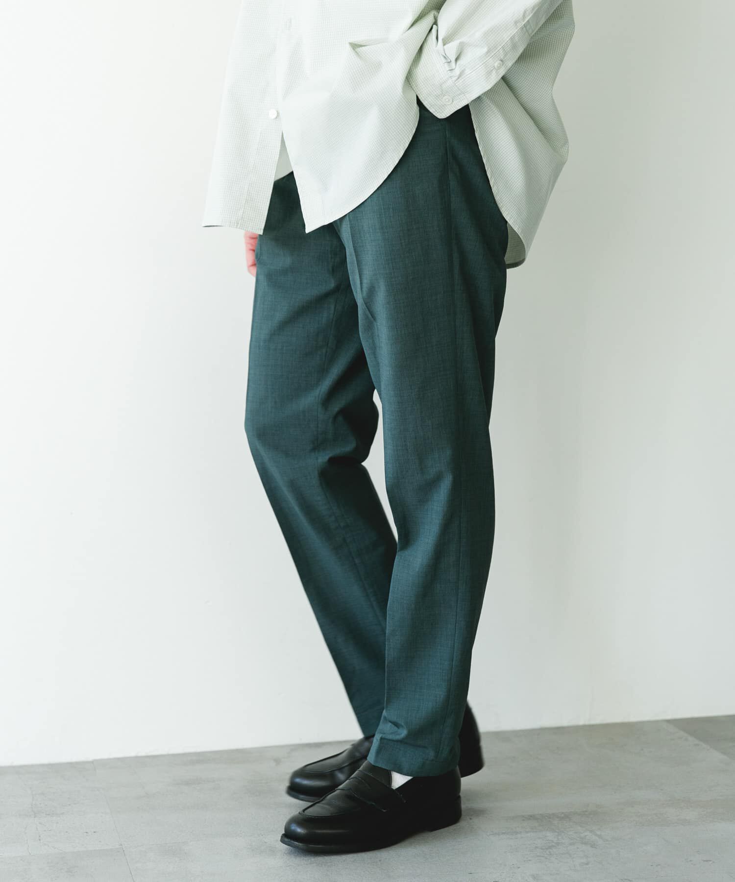 URBAN RESEARCH DOORS「『イージーケア/速乾/UVカット』クイックドライ テーパードトラウザー」|その他|グリーン