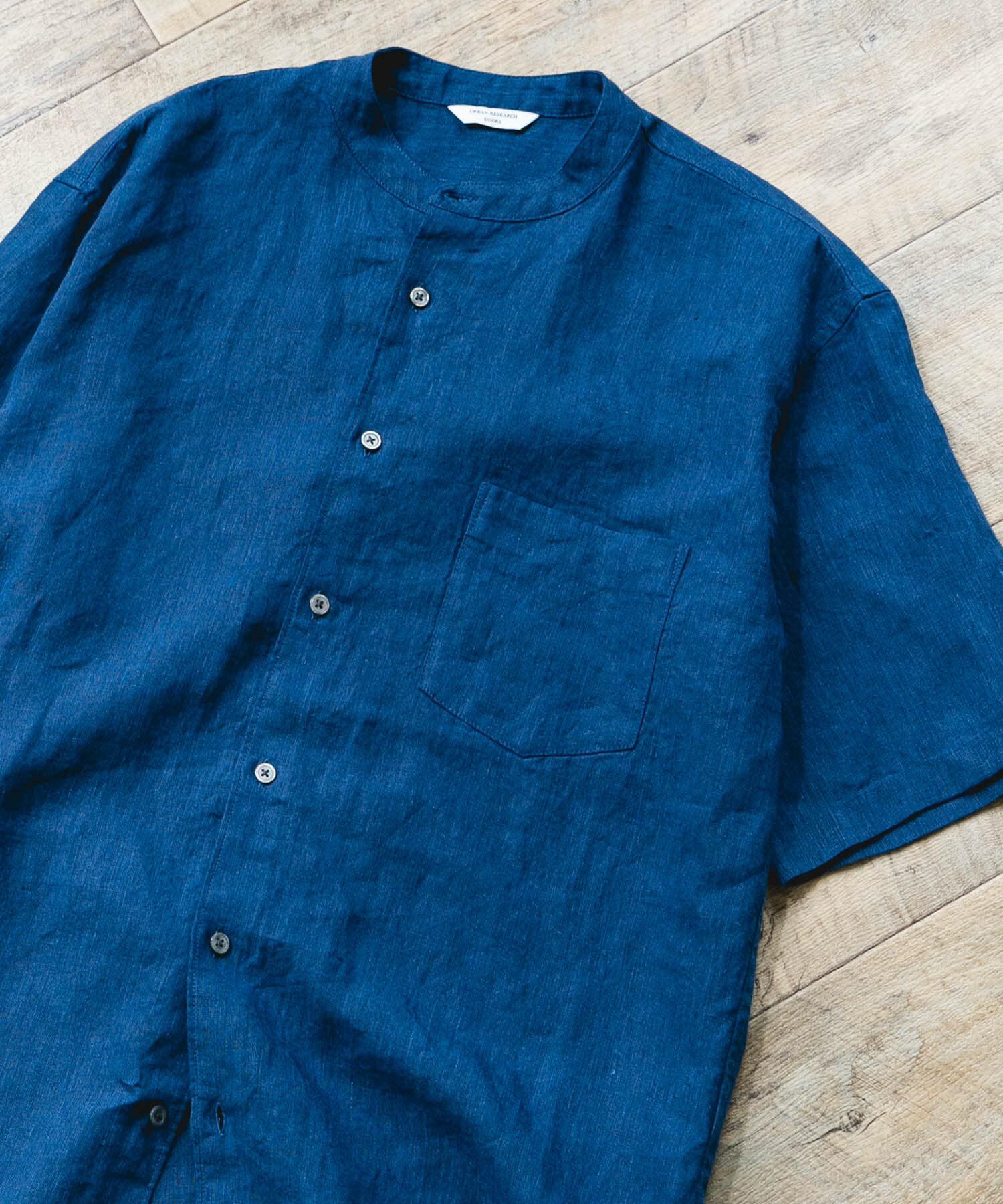 URBAN RESEARCH DOORS「シルケットリネン バンドカラーショートスリーブシャツ」|シャツ・ブラウス|インディゴブルー