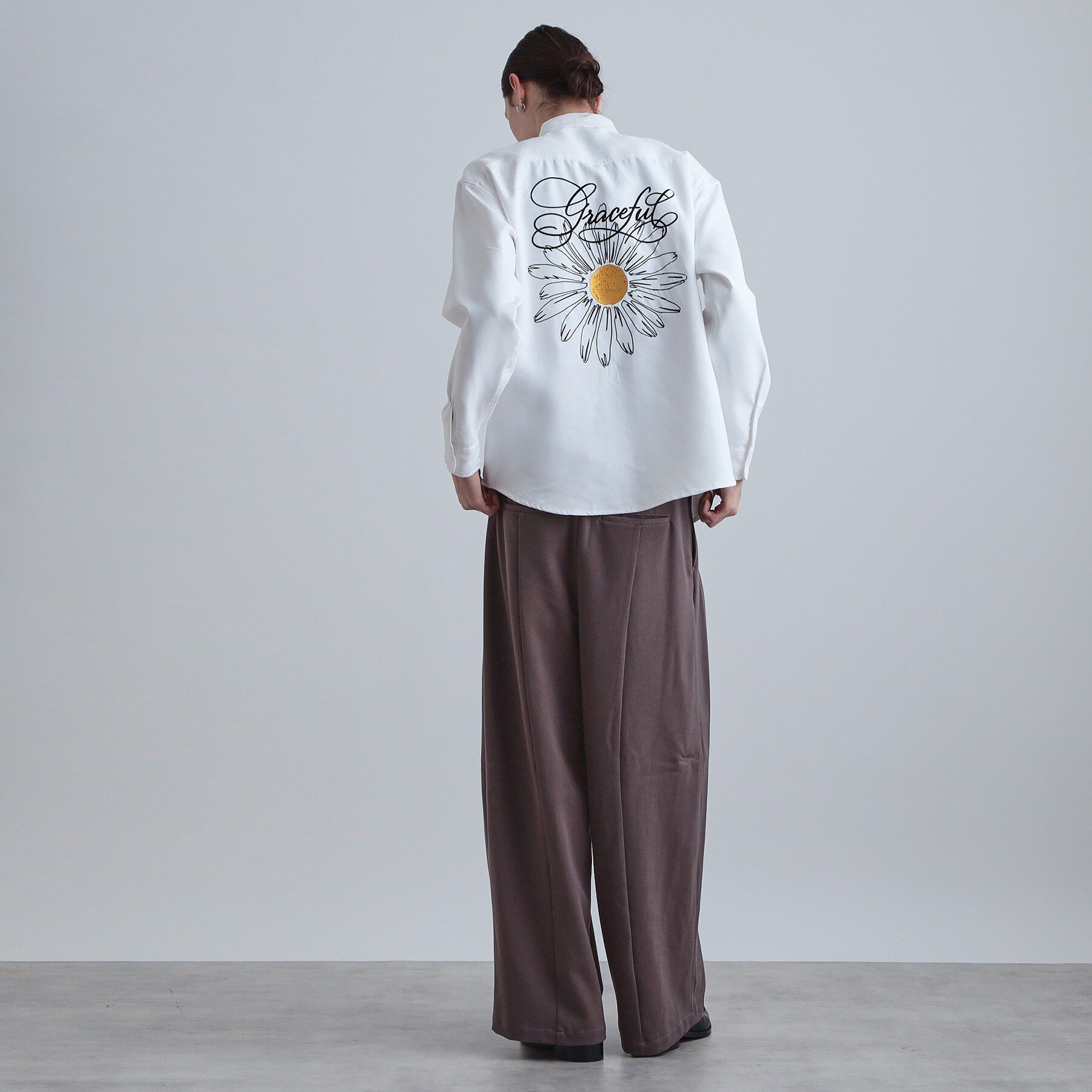 tk.TAKEO KIKUCHI「バックデイジー刺繍シャツ」|シャツ・ブラウス|