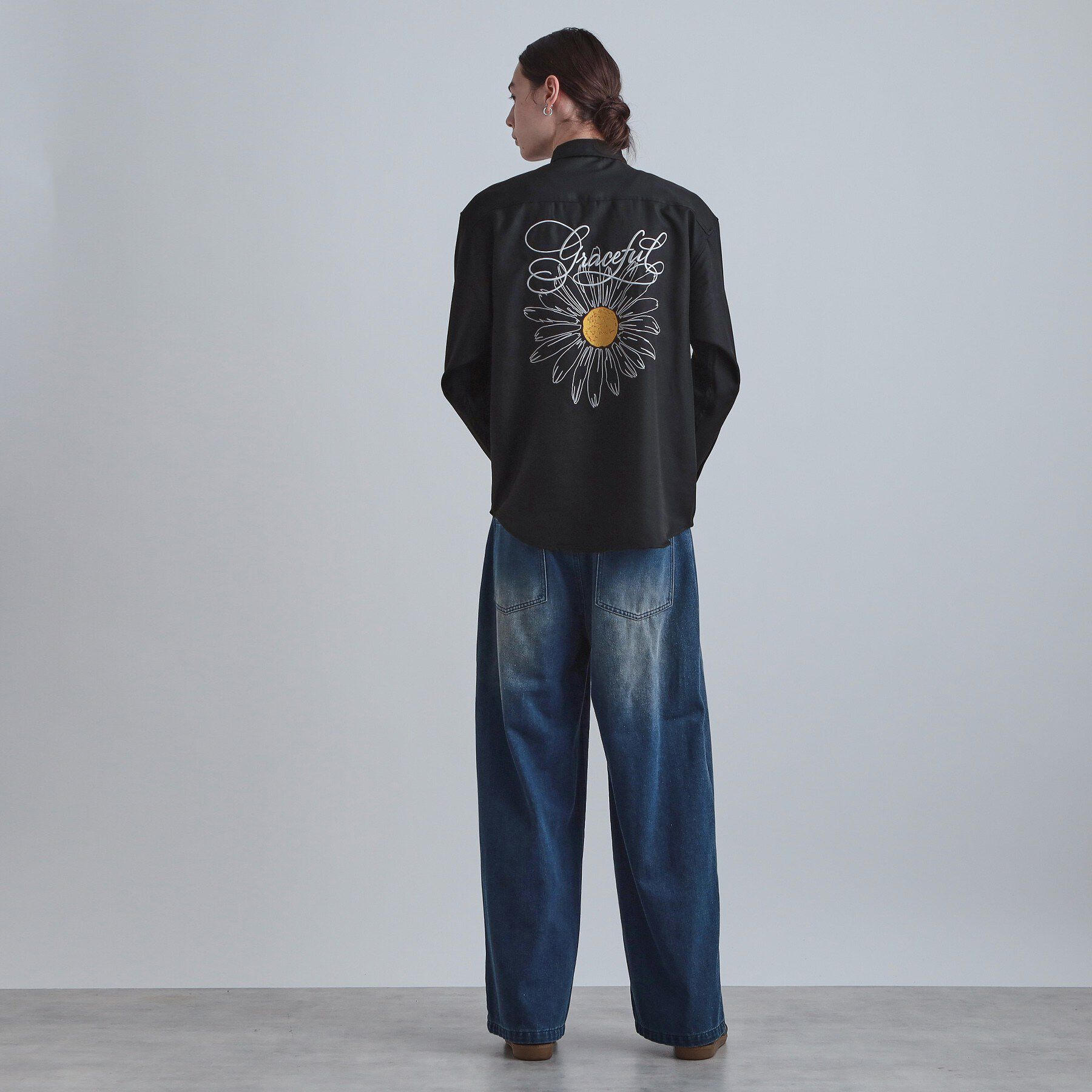 tk.TAKEO KIKUCHI「バックデイジー刺繍シャツ」|シャツ・ブラウス|