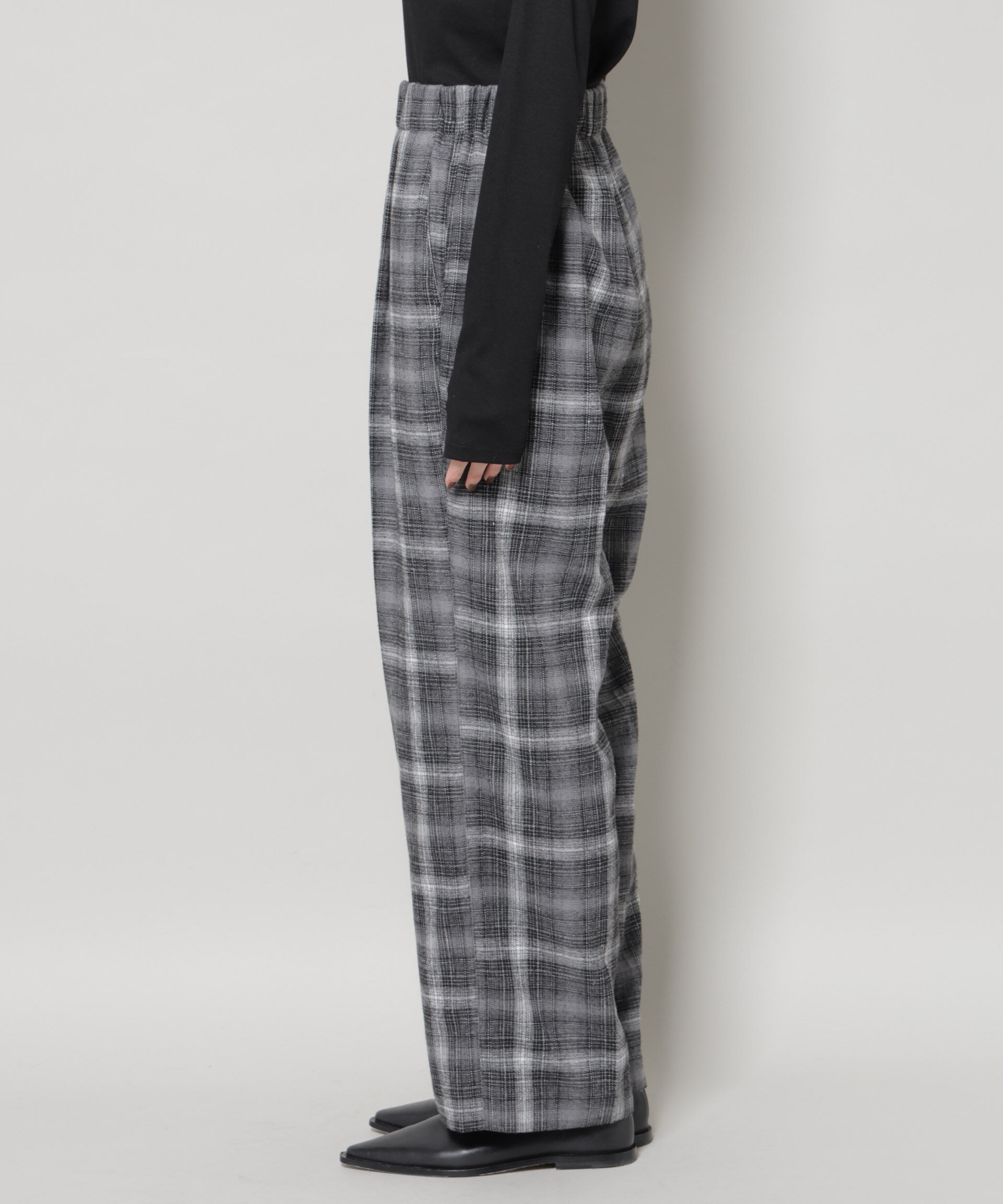 nano･universe「オンブレーチェックタックパンツ(セットアップ可)」|チノ|