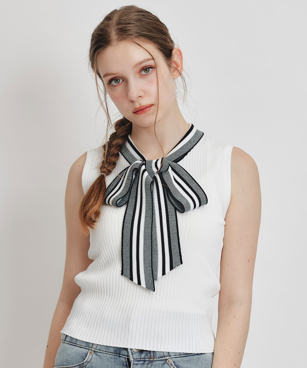 REDYAZEL「ストライプリボンタイリブニットノースリーブ」|ニット・セーター|ホワイト