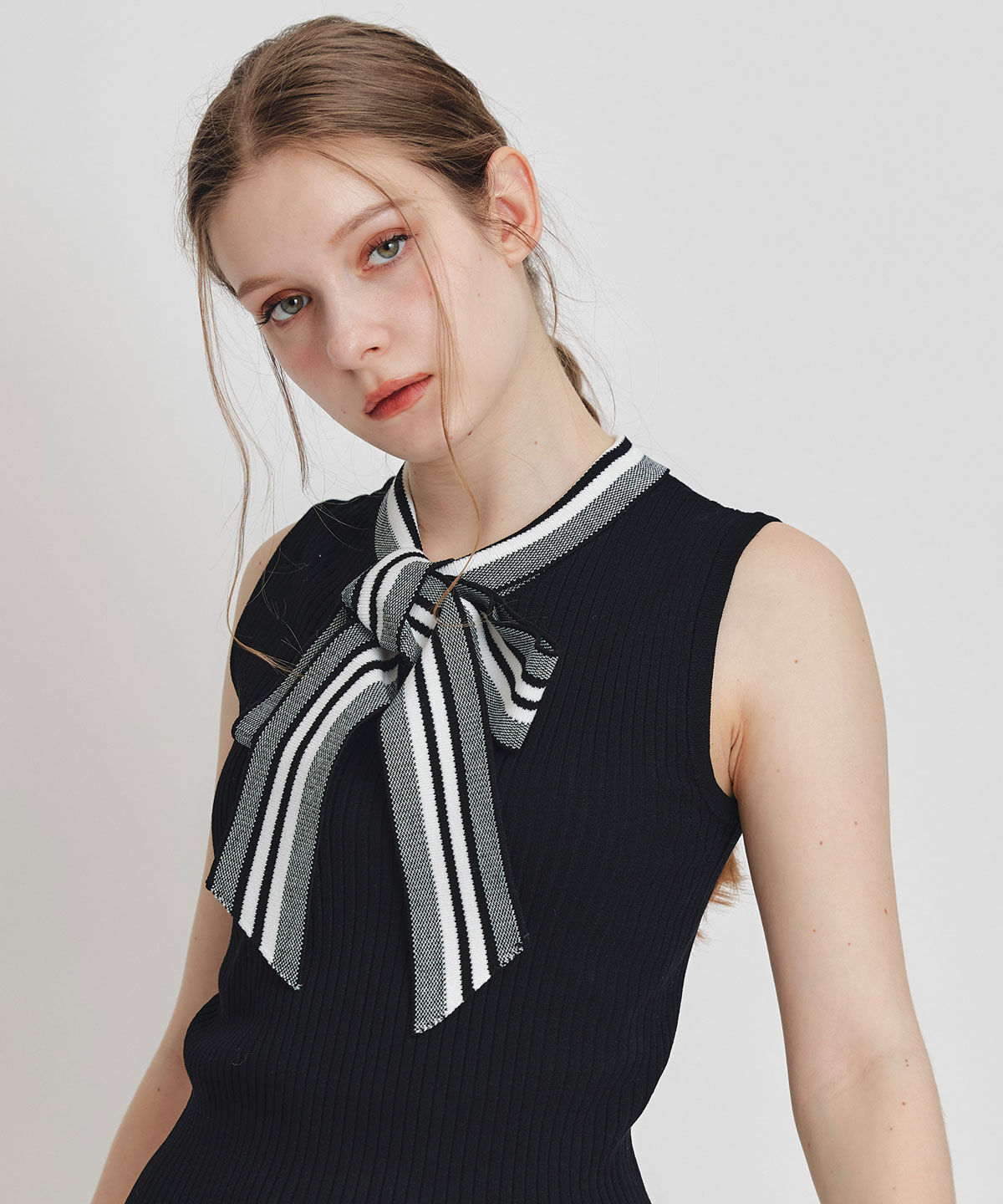 REDYAZEL「ストライプリボンタイリブニットノースリーブ」|ニット・セーター|