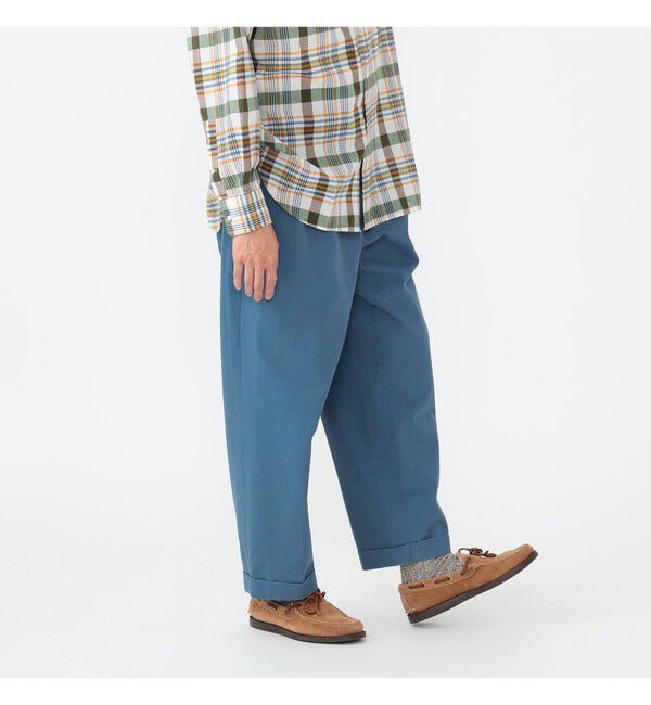 BEAMS PLUS「バイオウォッシュ 2プリーツ トラウザーズ」|チノ|