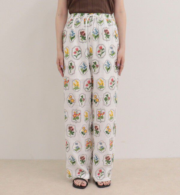 fredy emue「エンブロイダリーギャザーパンツ」|チノ|