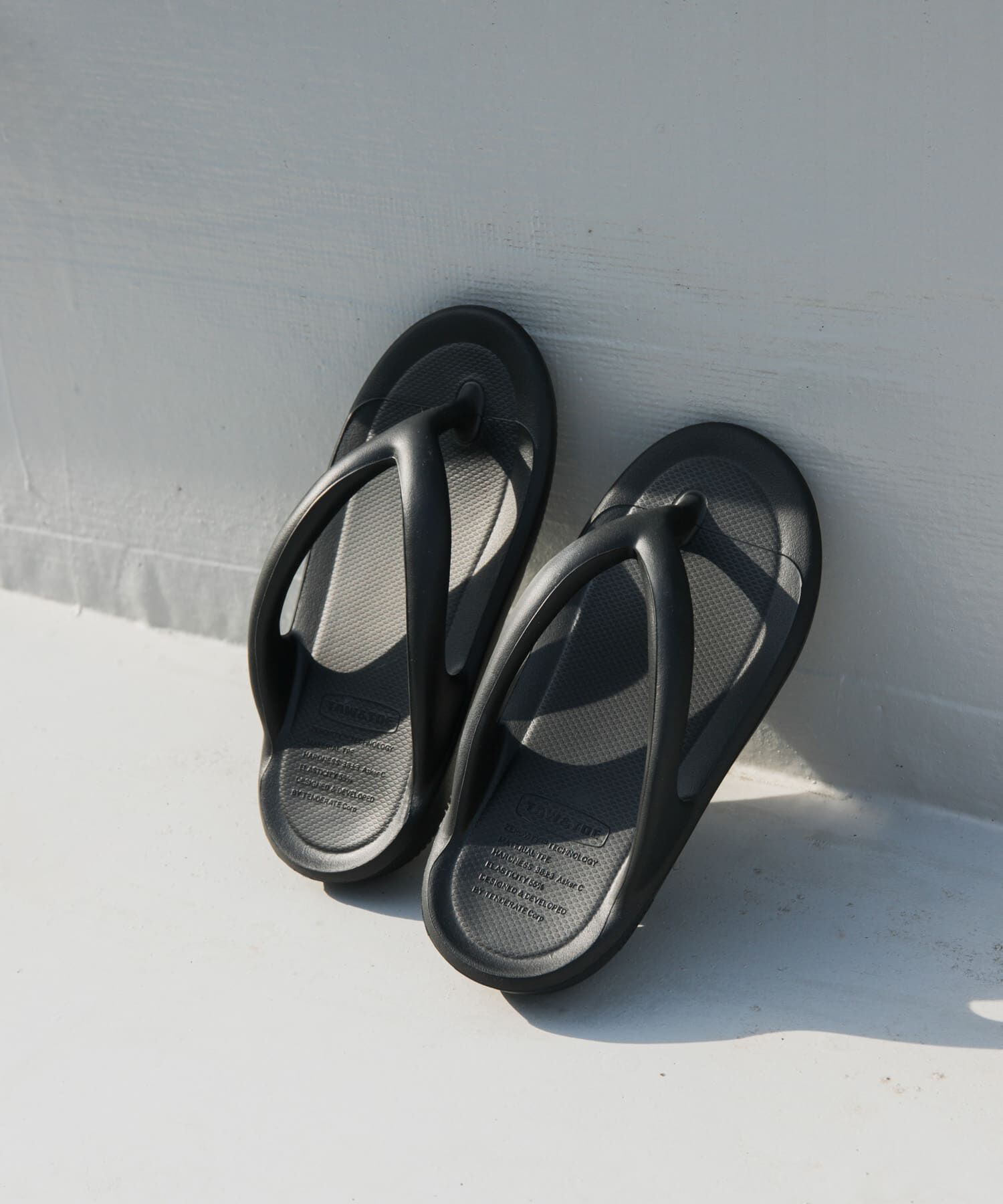 URBAN RESEARCH DOORS「TAW&TOE　ZEROVITY Flip Flop OG」|サンダル|
