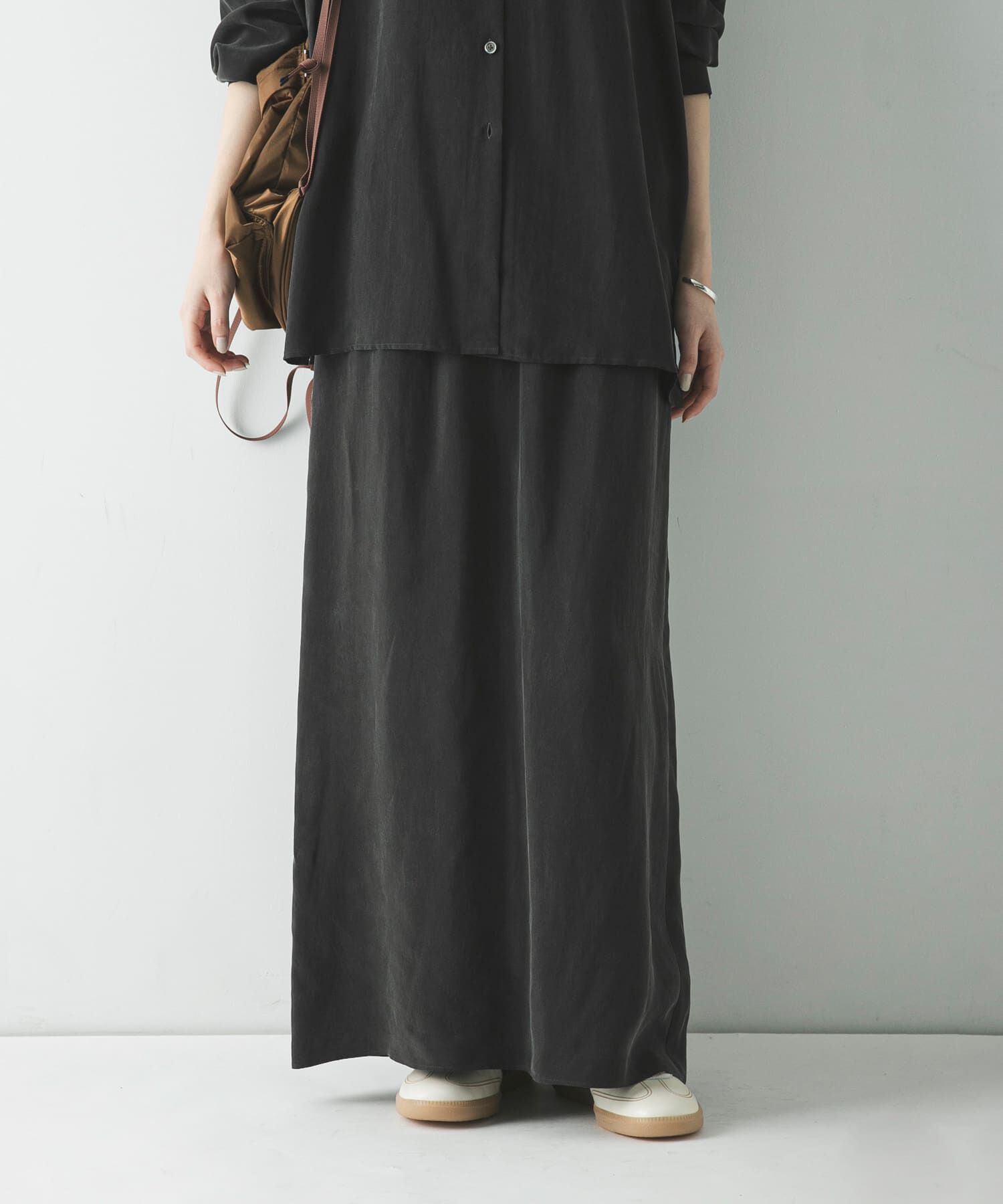 URBAN RESEARCH「キュプラギャザーIラインスカート」|スカート|チャコールグレー