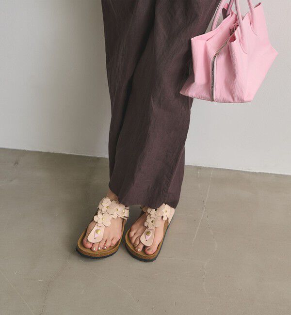 UNITED ARROWS「【国内EXCLUSIVE】＜BIRKENSTOCK＞GIZEH フラワー サンダル」|サンダル|