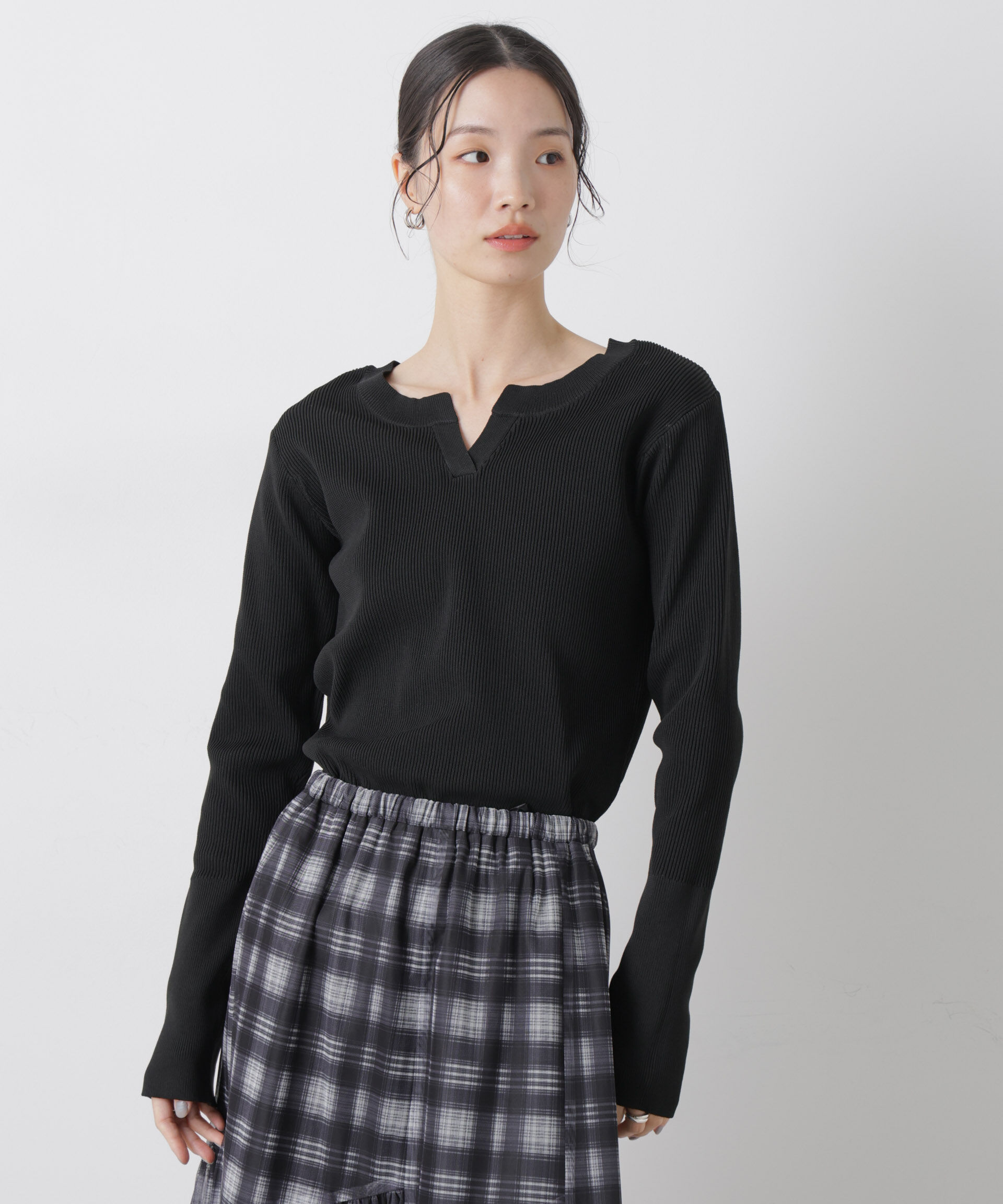 nano･universe「洗濯機洗い可スポンディッシュニット前後2wayトップス」|ニット・セーター|ブラック