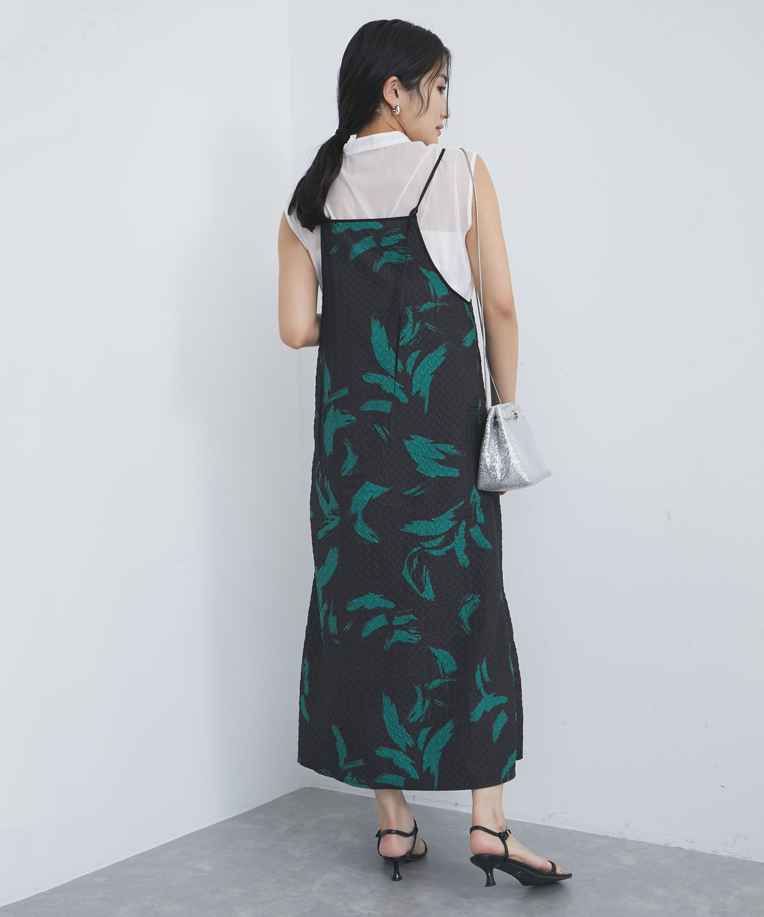 VIS「【洗える】アート柄キャミワンピース」|ワンピース|