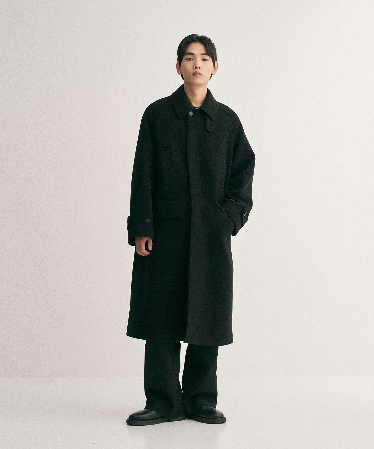 URBAN RESEARCH「ANOTHER OFFICE　Voyager Bold Balmacaan Coat」|ノーカラーコート|ブラック