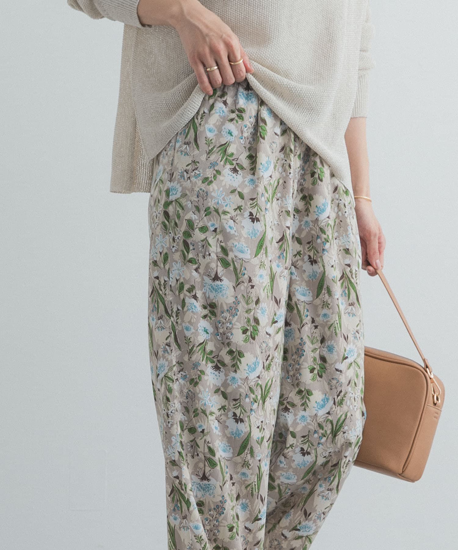 URBAN RESEARCH DOORS「『WEB/一部店舗限定カラー』フラワープリントイージーパンツ」|その他|ベージュ系その他