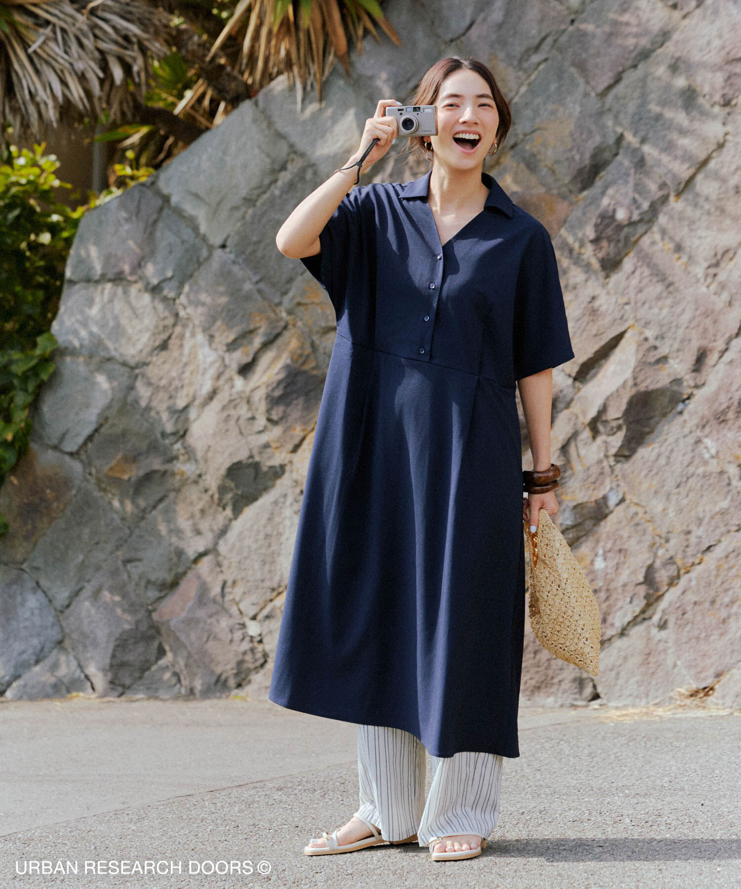 URBAN RESEARCH DOORS「『UR TECH』完声/涼ドルマン半袖ワンピース」|ワンピース|ネイビー