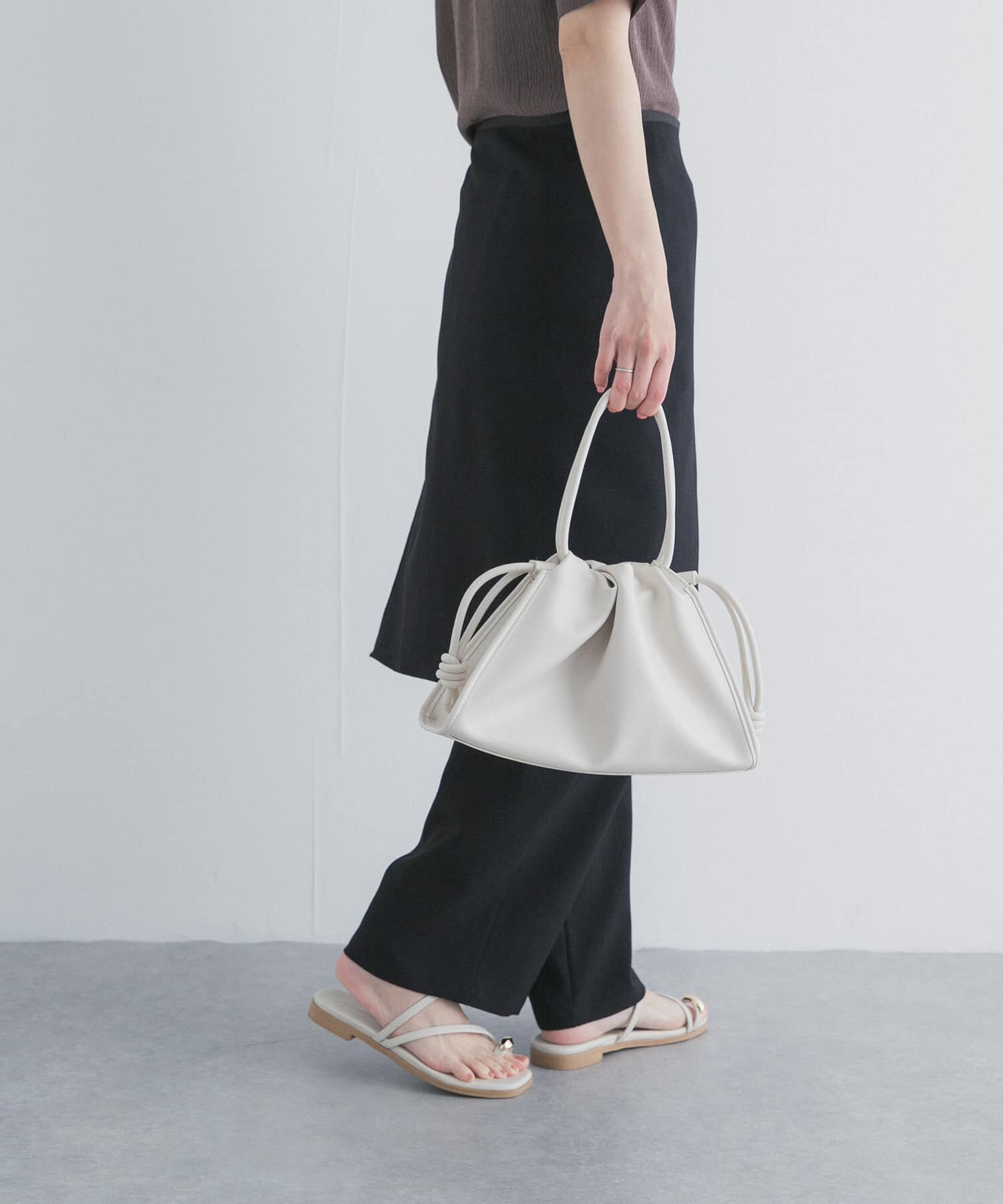 URBAN RESEARCH DOORS「ドロストトートバッグ」|トートバッグ|オフホワイト