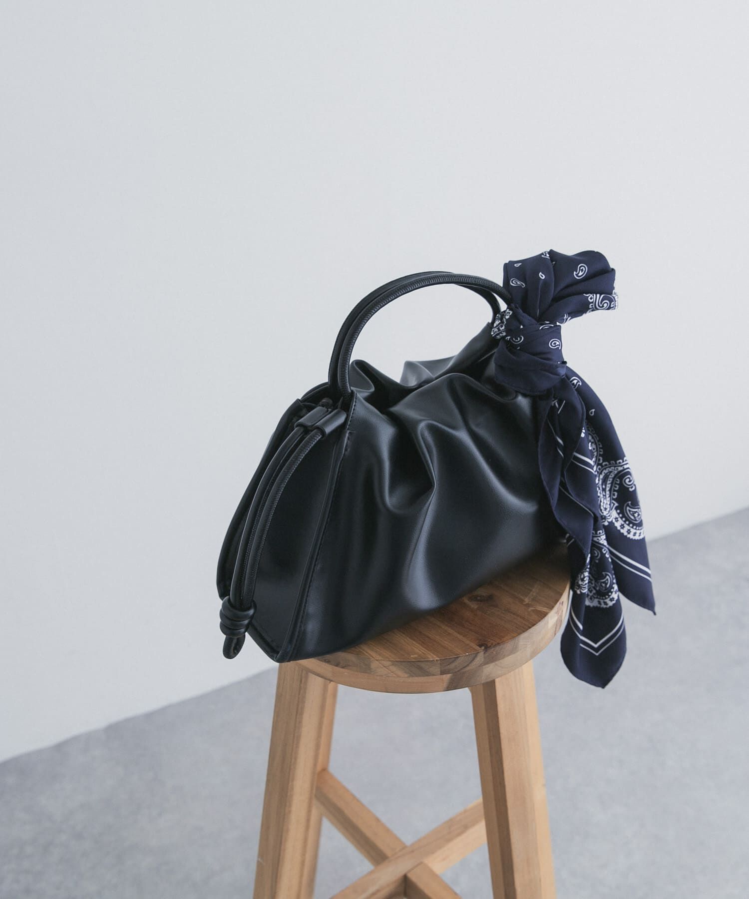 URBAN RESEARCH DOORS「ドロストトートバッグ」|トートバッグ|ブラック