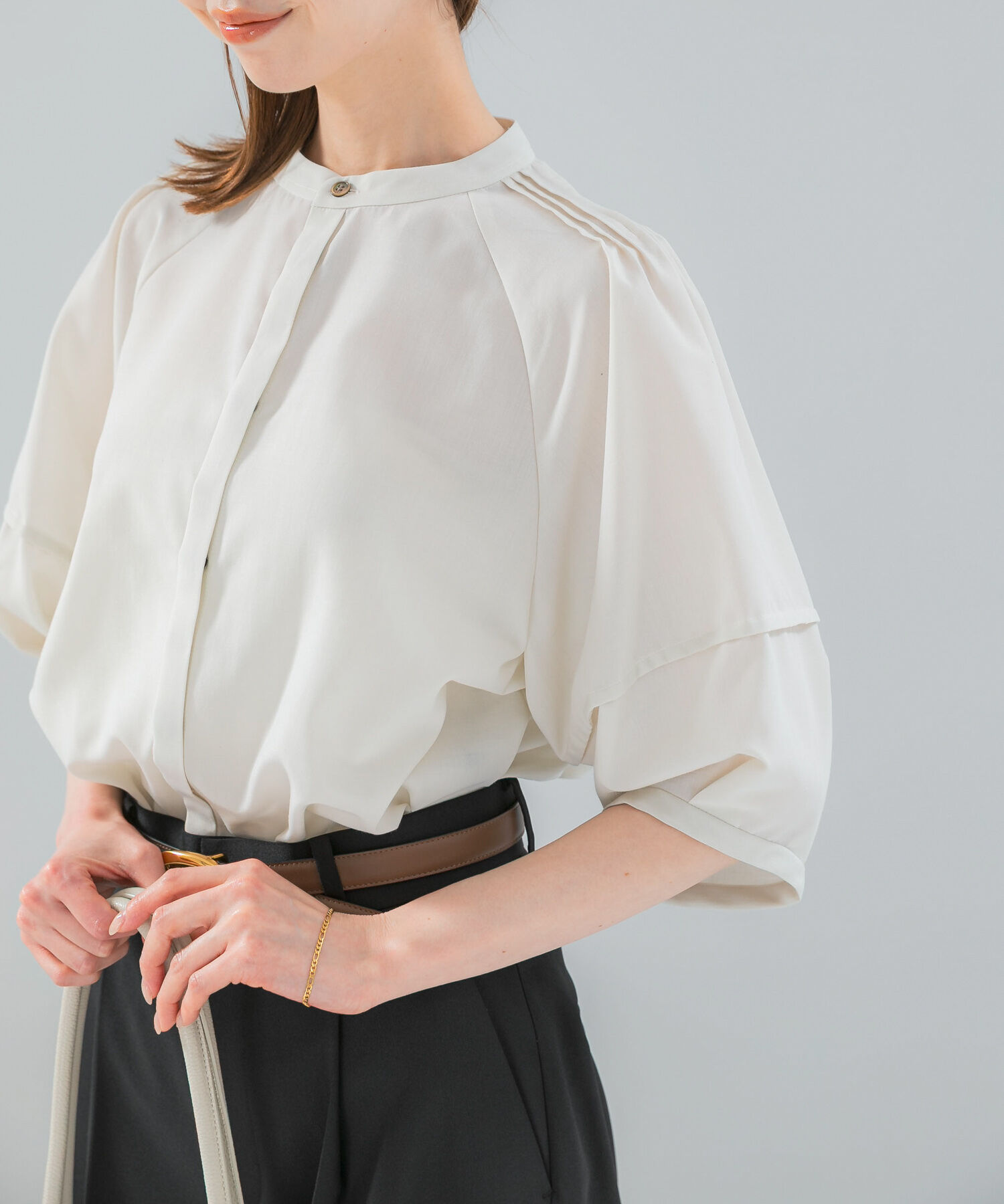 URBAN RESEARCH ROSSO「『WEB/一部店舗限定』UVカットウォッシャブルリネン混シャツブラウス」|シャツ・ブラウス|オフホワイト