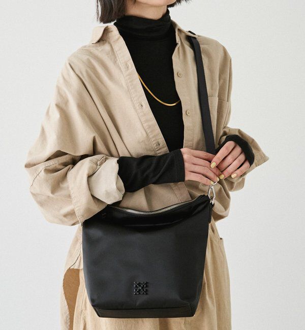  「スタンダードミニショルダーバッグ <クラウズナイロン>」|ショルダー・メッセンジャー|ブラック