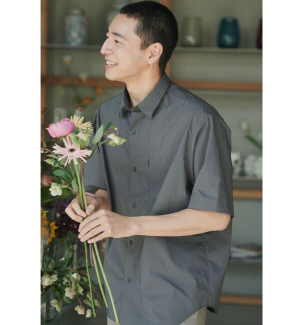 UNITED ARROWS green label relaxing「WONDER CLOTH ジャストルーズ レギュラーカラー 半袖 シャツ -ストレッチ・接触冷感・吸水速乾-」|シャツ・ブラウス|DK.GRAY