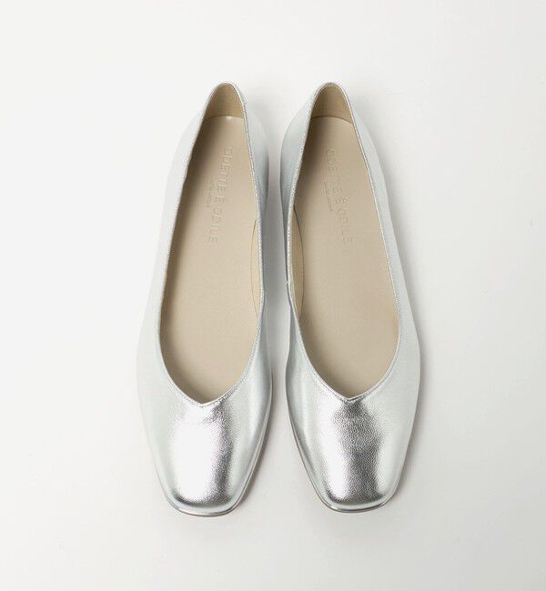 ODETTE E ODILE「ソフトVカット フラット15&darr;&uarr;」|パンプス|SILVER