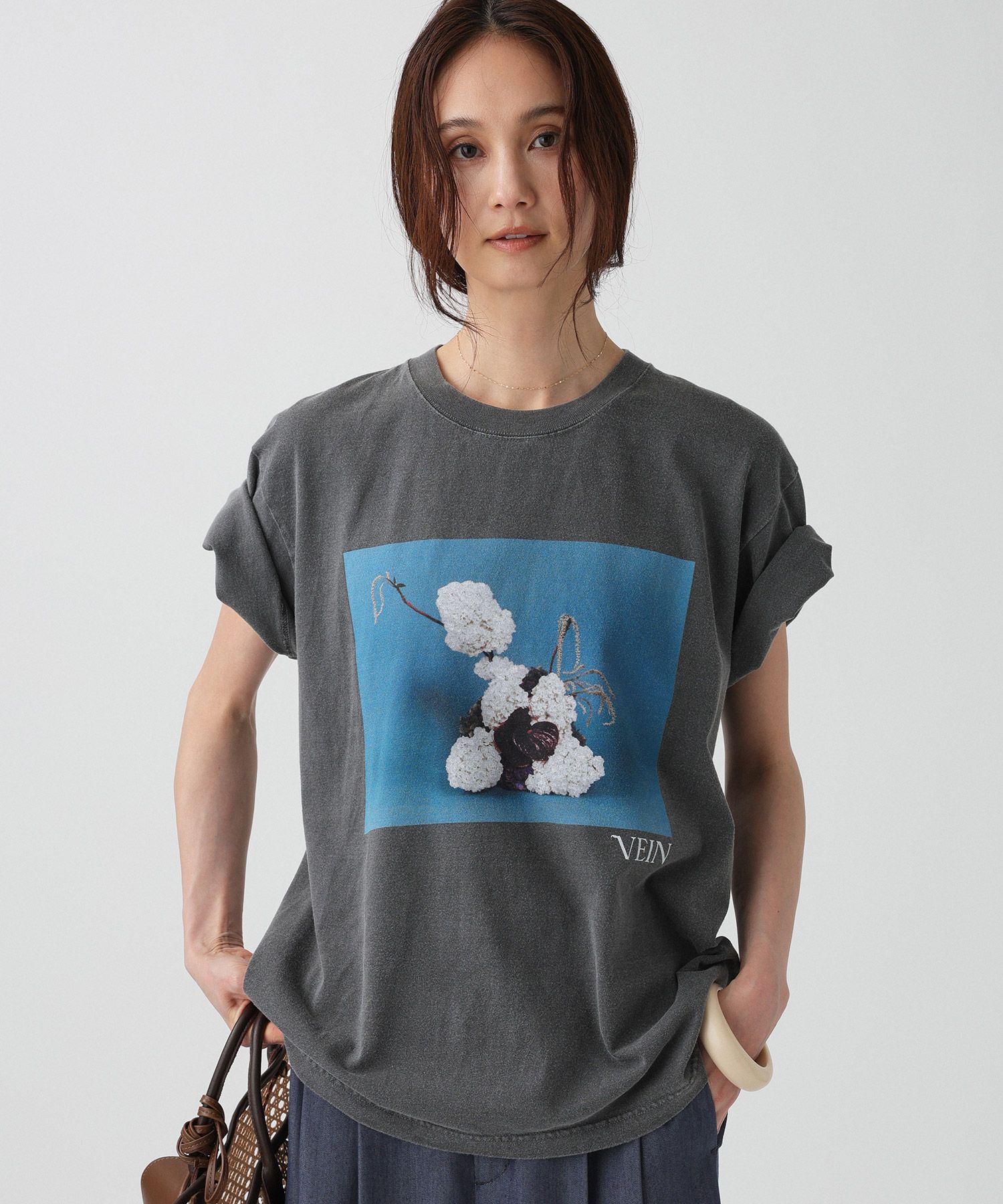  「【J.J. Mercer&times;VEIN&times;BABYLONE】FLOWER PHOTO T」|Tシャツ・カットソー|チャコール