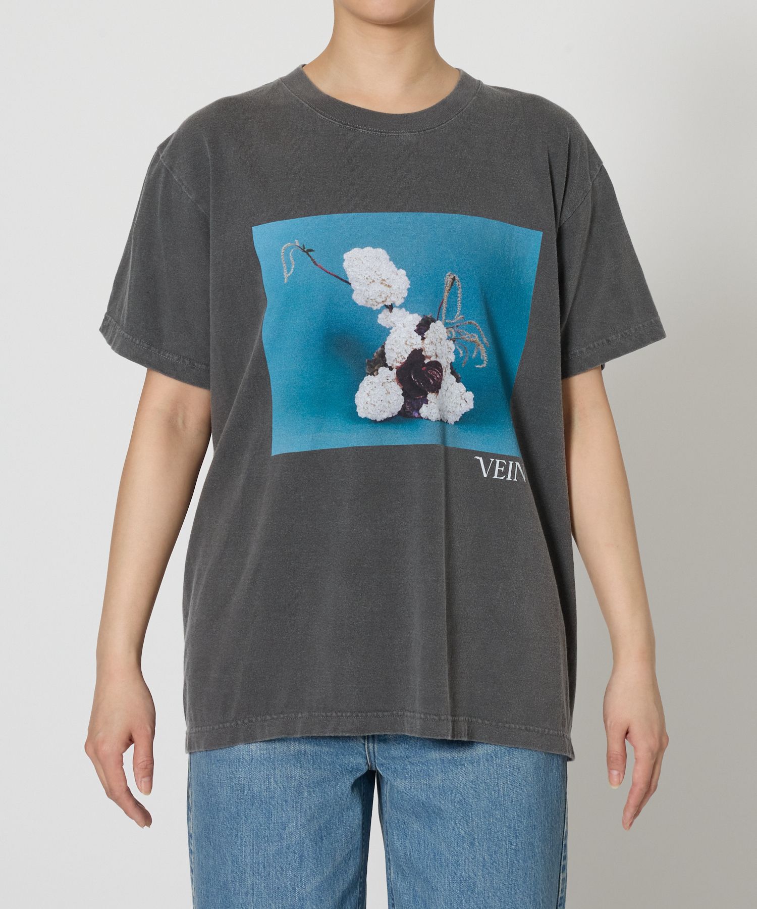  「【J.J. Mercer&times;VEIN&times;BABYLONE】FLOWER PHOTO T」|Tシャツ・カットソー|