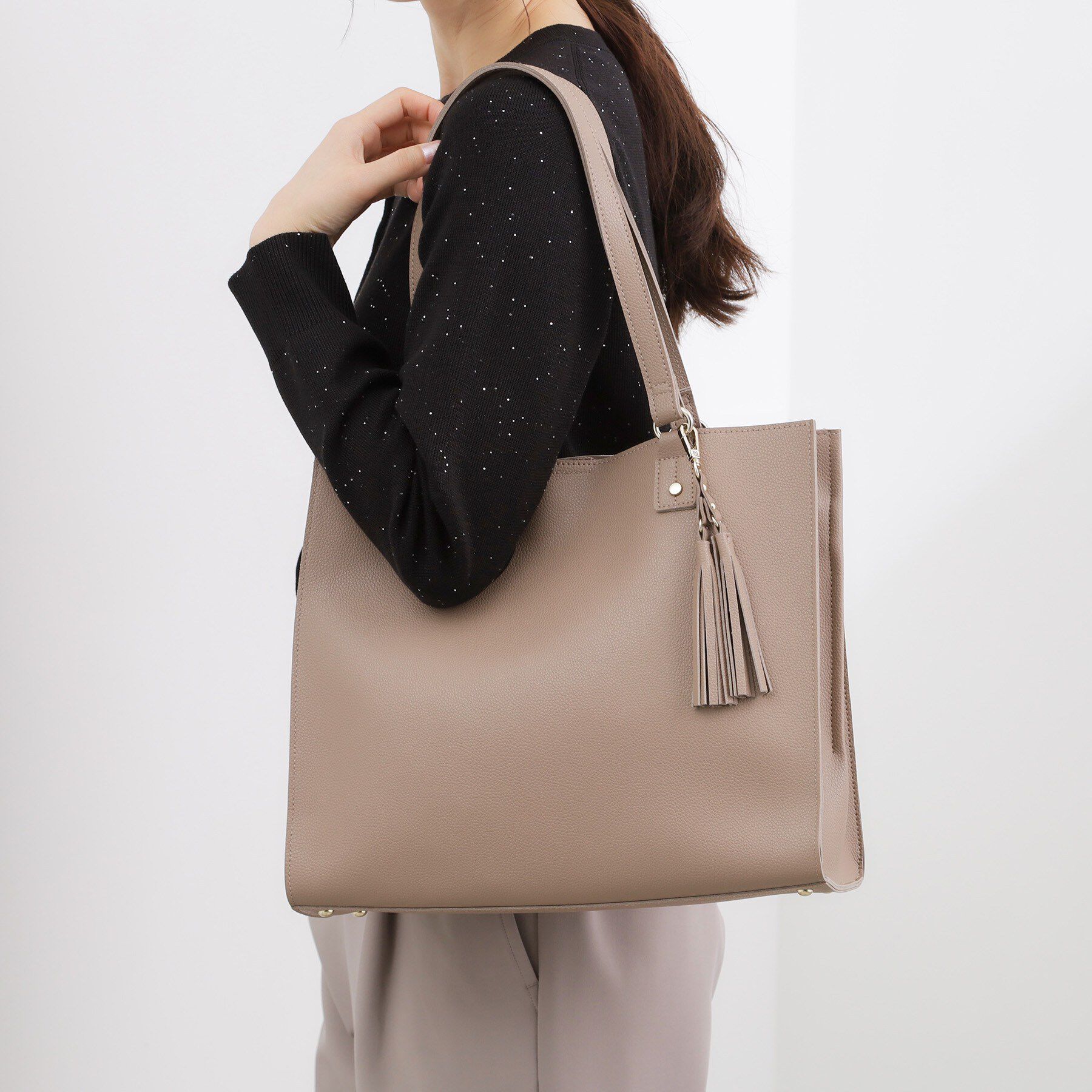 grove「【人間工学/A4】ダブルタッセル中仕切りトート」|トートバッグ|トープ(054)