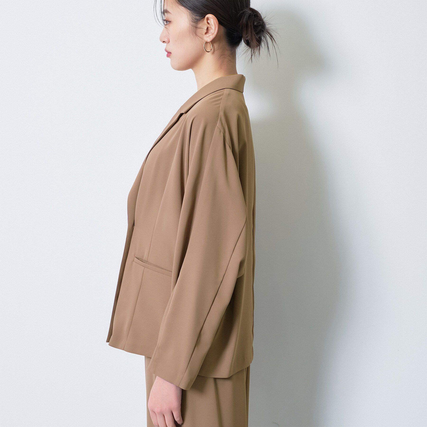 INDIVI「【さらに軽く軽快！／着る日傘】ドルマンダブルジャケット」|テーラードジャケット|