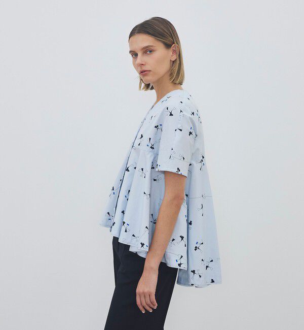 DES PRES「トライアングルクロスプリント フレアテールブラウス」|シャツ・ブラウス|