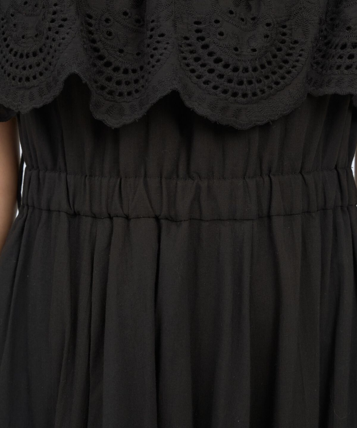 アンドクチュール「レースオフショルティアードワンピース」|ワンピース|