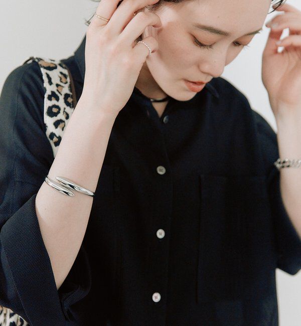  「【洗練された印象に】バネバングル」|ブローチ・コサージュ|