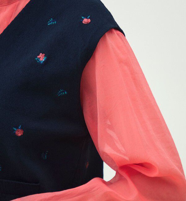 MACPHEE「フラワーエンブロイダリー Vネックベスト」|ベスト・ジレ|