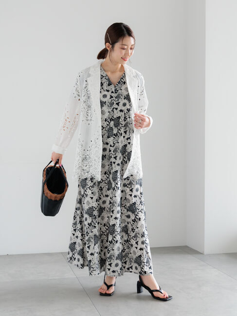 Te chichi「【LIBERTY FABRICS】Vネックフレアワンピース」|ワンピース|