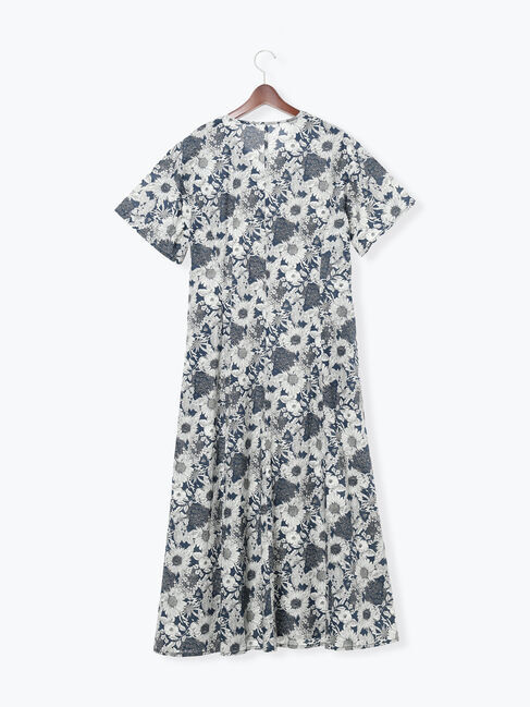 Te chichi「【LIBERTY FABRICS】Vネックフレアワンピース」|ワンピース|
