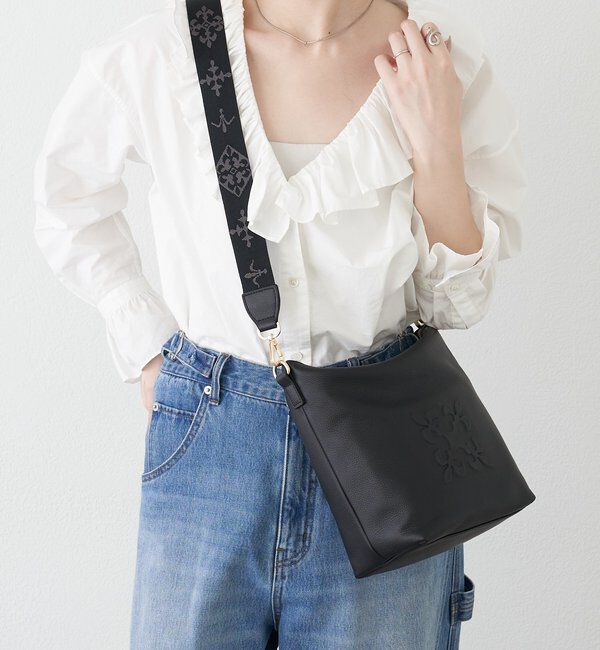  「《WEB限定》スタンダードミニショルダーバッグ <エンボスモノグラム>」|ショルダー・メッセンジャー|