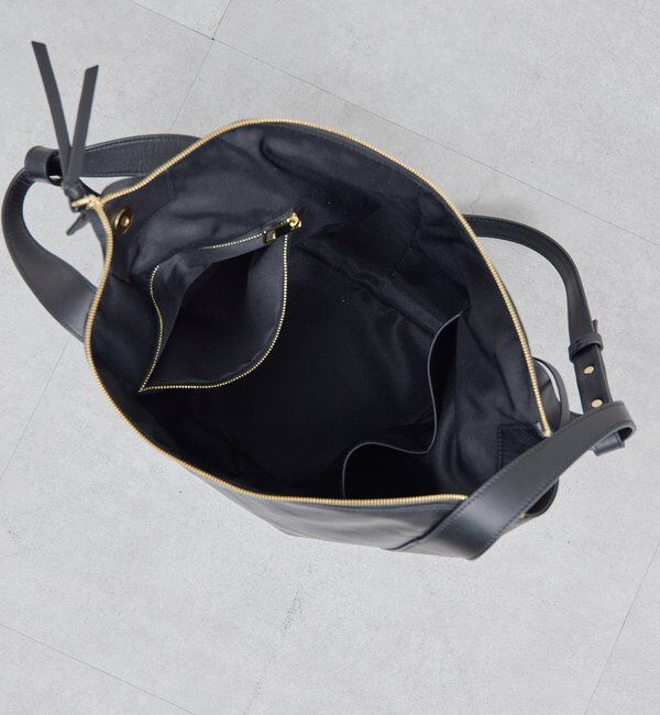  「【RobertaGandolfi】レザーショルダーバッグ」|クラッチバッグ|