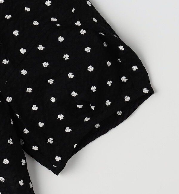 NOLLEY'S「【WEB＆一部店舗限定アイテム】ウォッシャブルレース刺繍袖ボリュームサッカーブラウス」|シャツ・ブラウス|