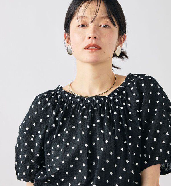 NOLLEY'S「【WEB＆一部店舗限定アイテム】ウォッシャブルレース刺繍袖ボリュームサッカーブラウス」|シャツ・ブラウス|