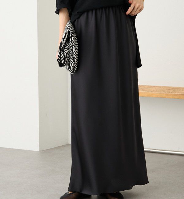  「【ストレスフリーな履き心地】バイアスサテンナロースカート」|スカート|ブラック