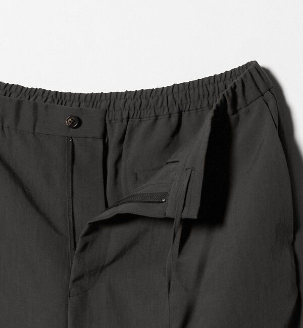 UNITED ARROWS「＜District＞ポリエステルタッサー 1プリーツ ワイド イージーパンツ」|チノ|