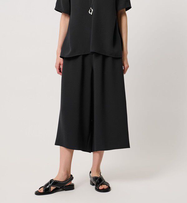 UNITED ARROWS「COMFY クロップド ワイドパンツ ‐防汚 UVカット ウォッシャブル‐」|チノ|DK.GRAY