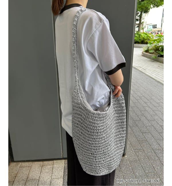 SLOBE IENA「《追加予約》CONTROL FREAK メタリックペーパークロッシェバッグ 254-121502」|ショルダー・メッセンジャー|