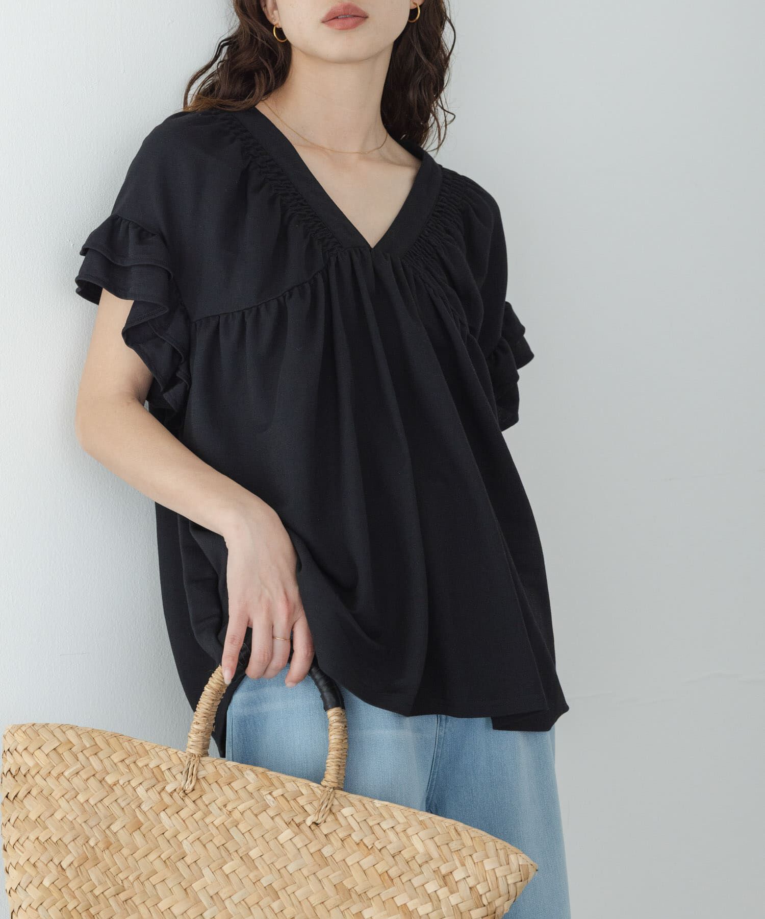 Sonny Label 「シャーリングフリルスリーブプルオーバー」|Tシャツ・カットソー|ブラック