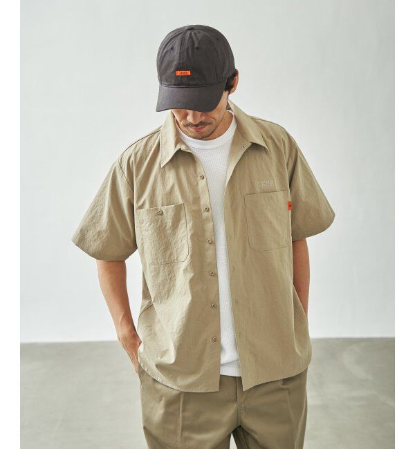 ikka「UNIVERSAL OVERALL ユニバーサルオーバーオール DAILYワンポイント刺繍Tシャツ」|Tシャツ・カットソー|