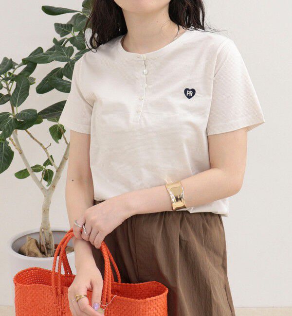 fredy emue「【昨年大人気！待望の再登場】ハートFR刺しゅうヘンリーネックTシャツ」|Tシャツ・カットソー|ホワイト系その他